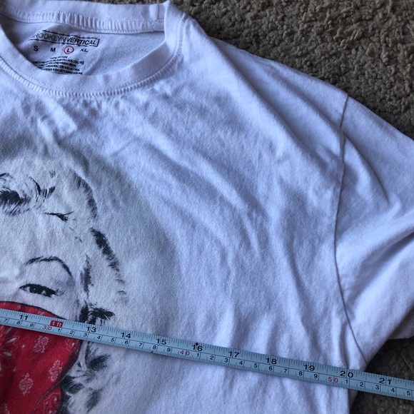 Brooklyn Vertical Marilyn Monroe red bandana - Picture 4 of 9